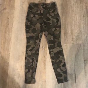 Wild Fable Cameo Leggings